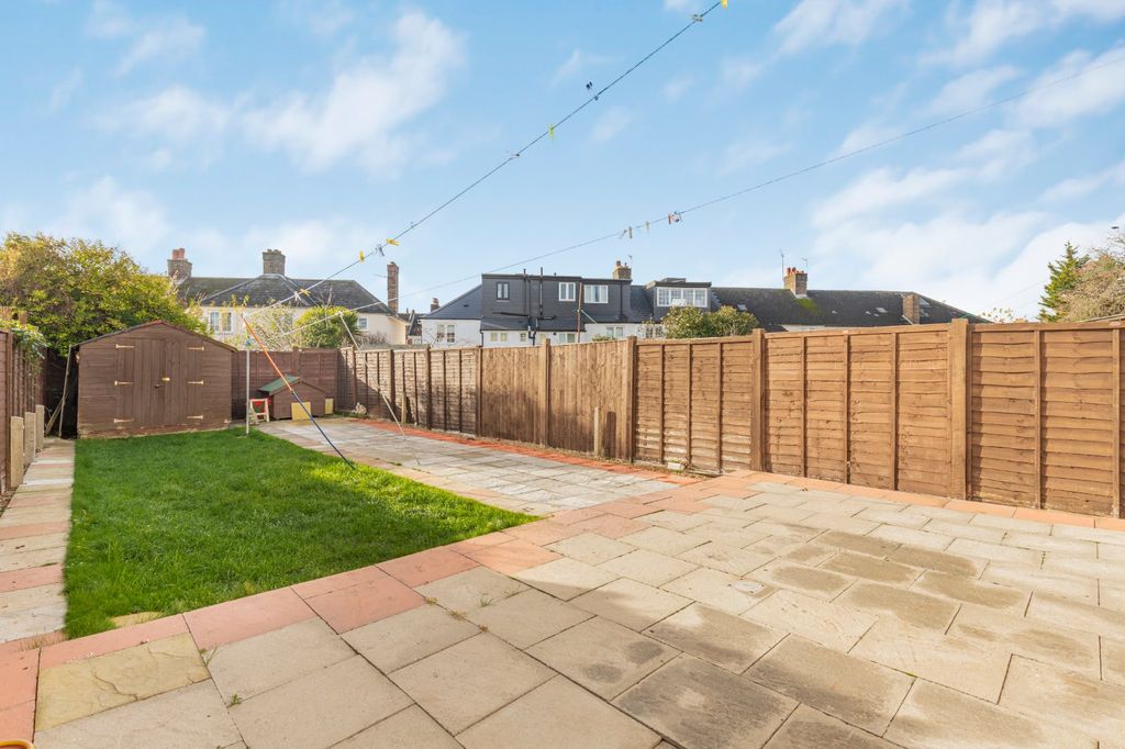 Property photo 3 of 9 Picture No. 17