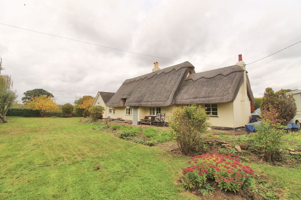 Property photo 1 of 25