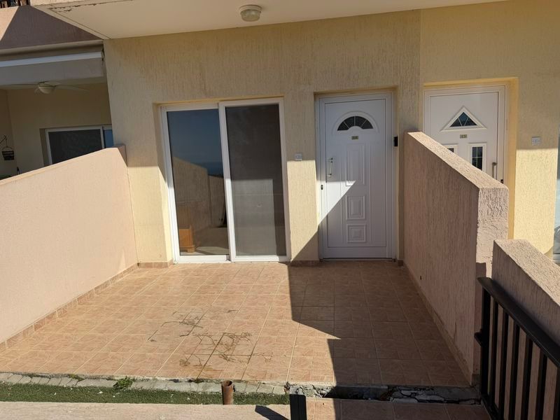 Property photo 1 of 10 Apartment Entrance