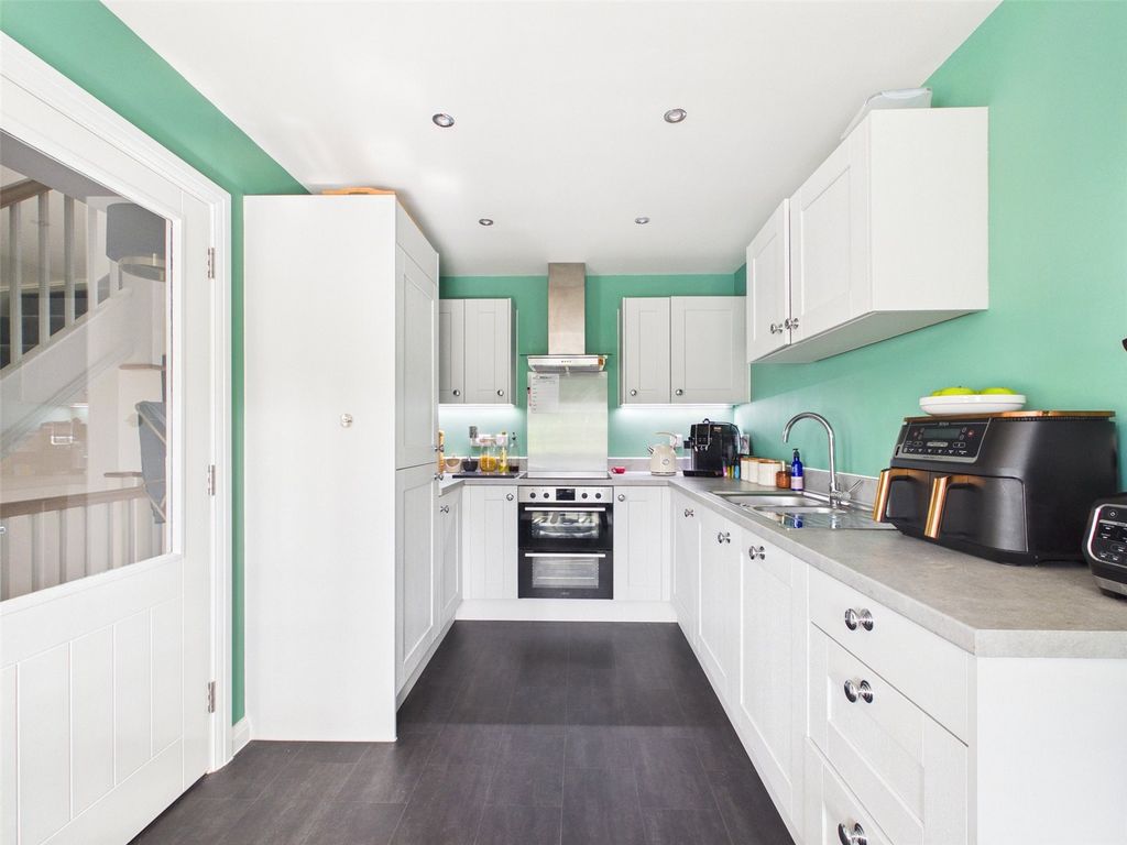 Property photo 3 of 11 Picture No. 13