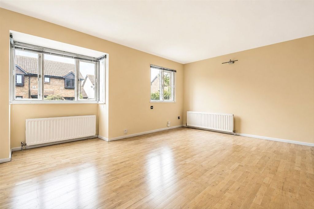 Property photo 3 of 7