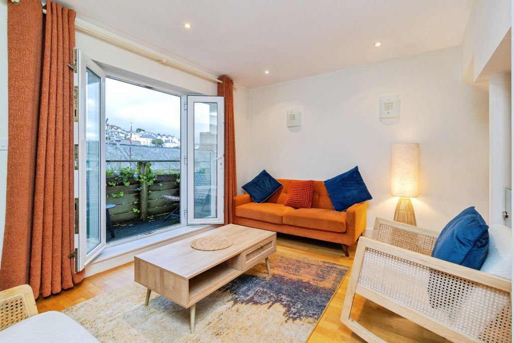 Property photo 2 of 10 Image 2