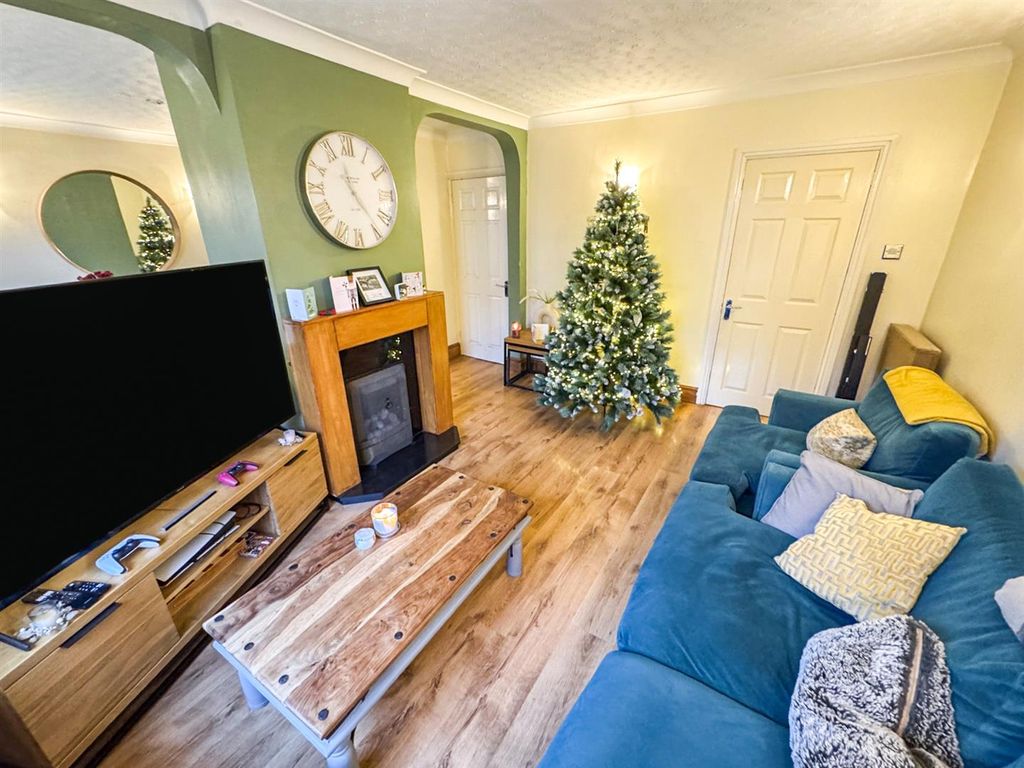 Property photo 2 of 27 Thumbnail_Img_0010.Jpg