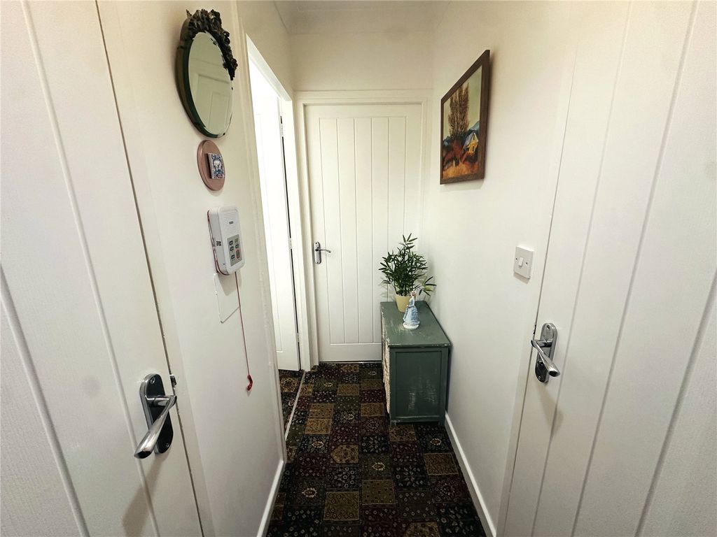 Property photo 2 of 18 Hallway