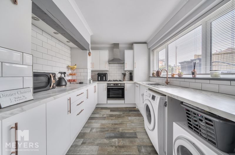 Property photo 3 of 9 Photo 14