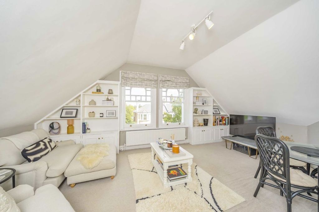 Property photo 2 of 5