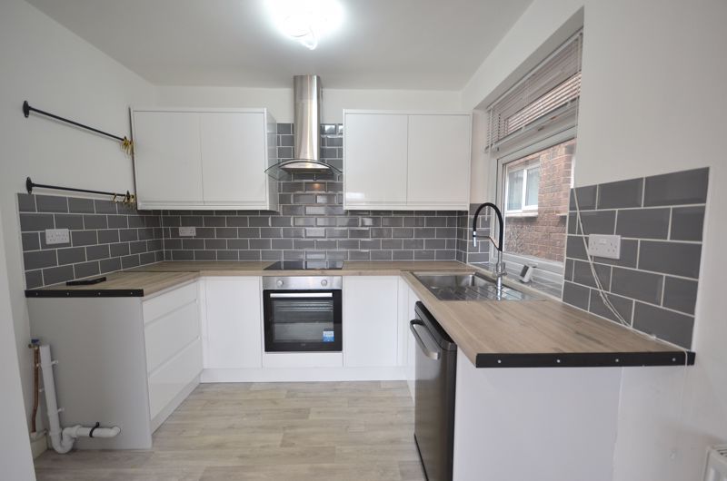 Property photo 2 of 8 Photo 12