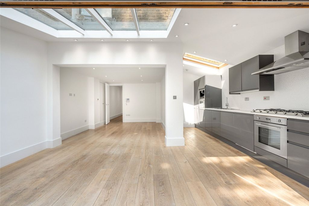 Property photo 1 of 17 Picture No. 06