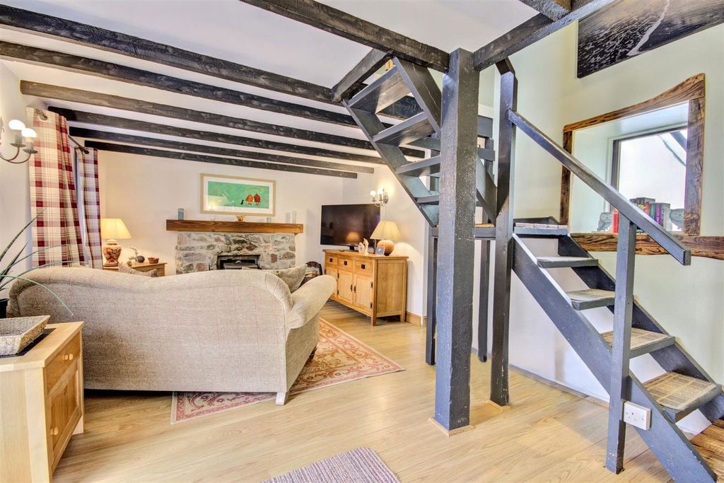 Property photo 2 of 24