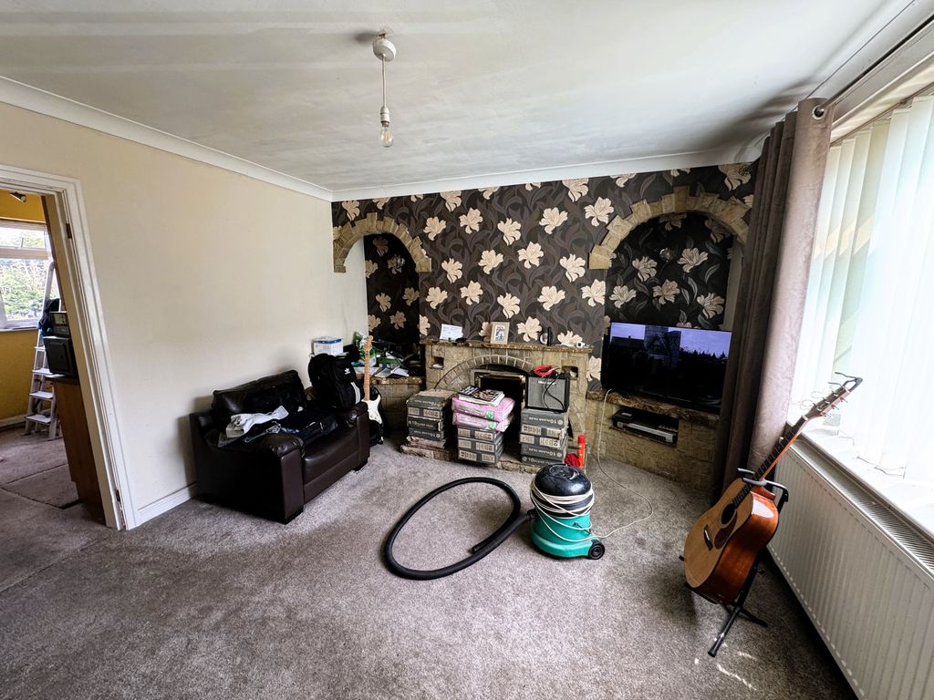Property photo 3 of 10 Photo 2