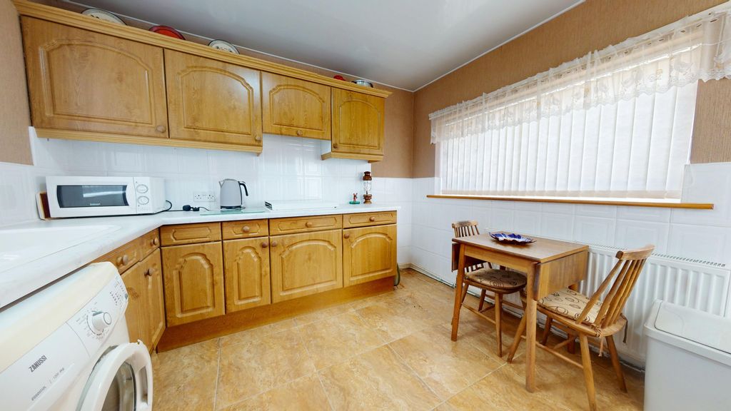 Property photo 2 of 20 4495081