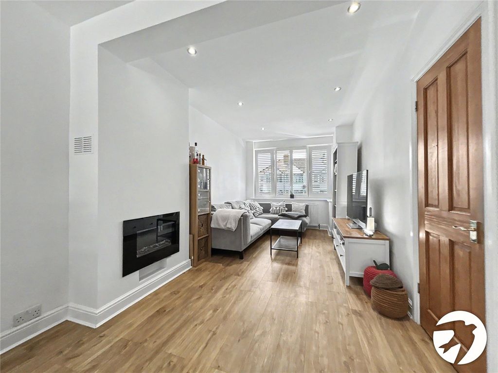 Property photo 3 of 36 Picture No. 34