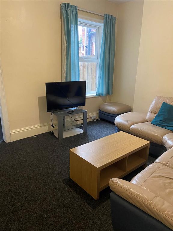 Property photo 2 of 10 Living Room 1.Jpg