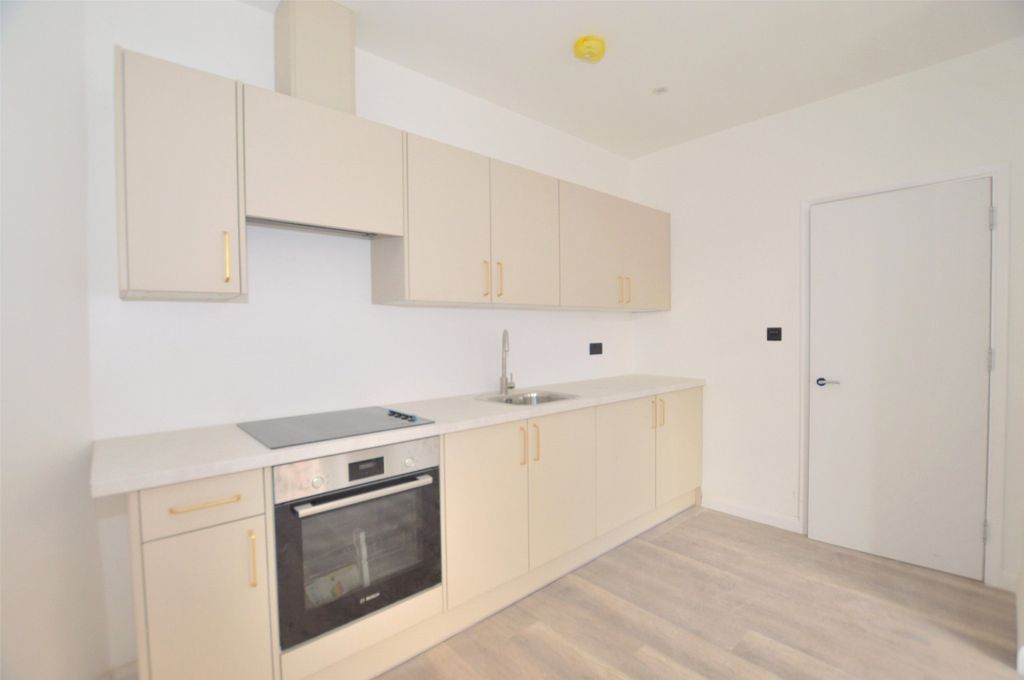 Property photo 2 of 7 Kitchen