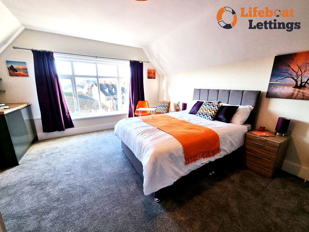 Property photo 3 of 14 Bedroom 8B