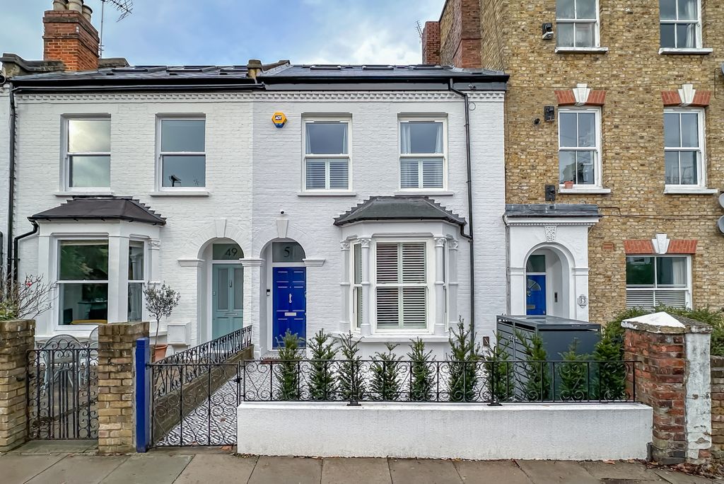 Property photo 1 of 20