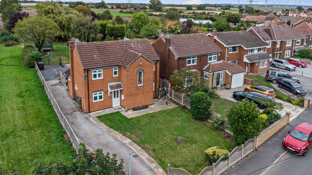 Property photo 1 of 34 8665485-Exterior01-800