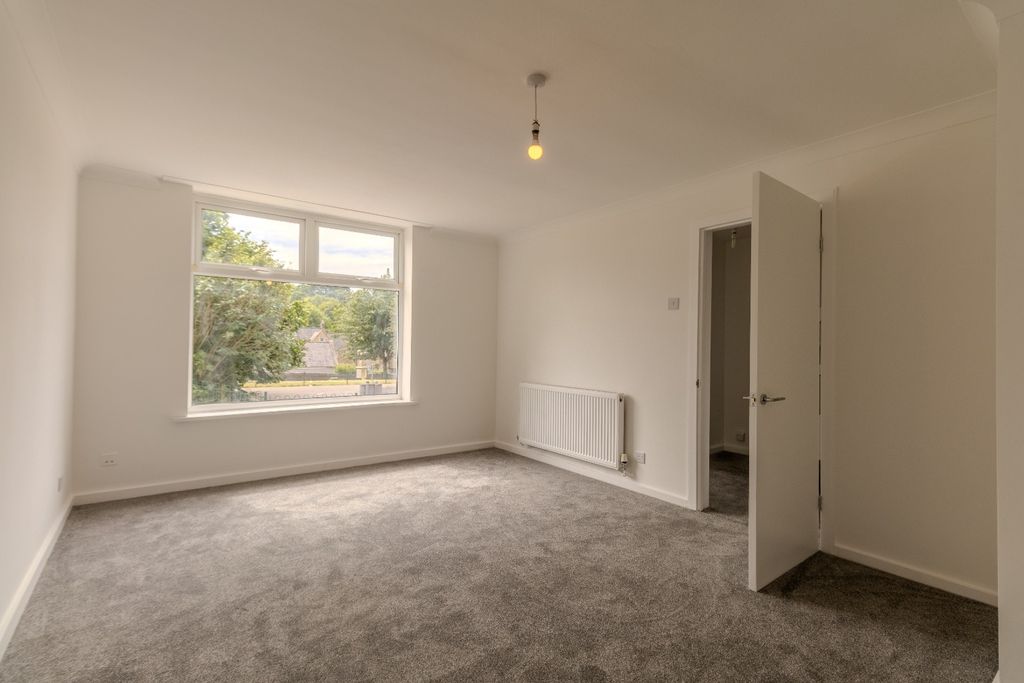 Property photo 2 of 10 5328402