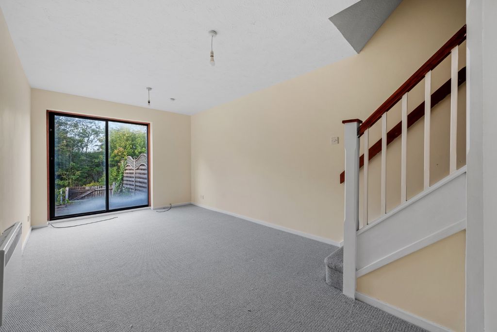 Property photo 3 of 11 4134902