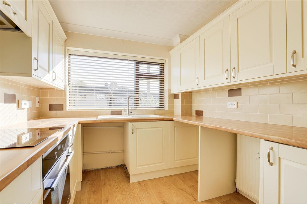 Property photo 3 of 17 11635.Jpg