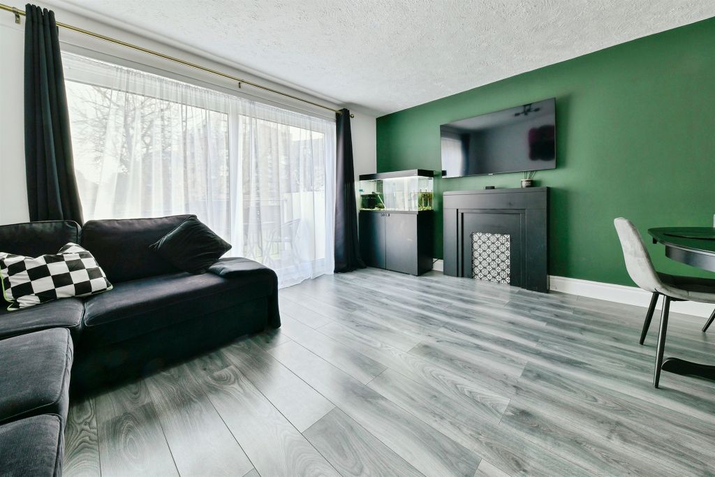 Property photo 2 of 19