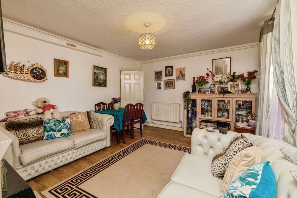 Property photo 2 of 16 Living Area