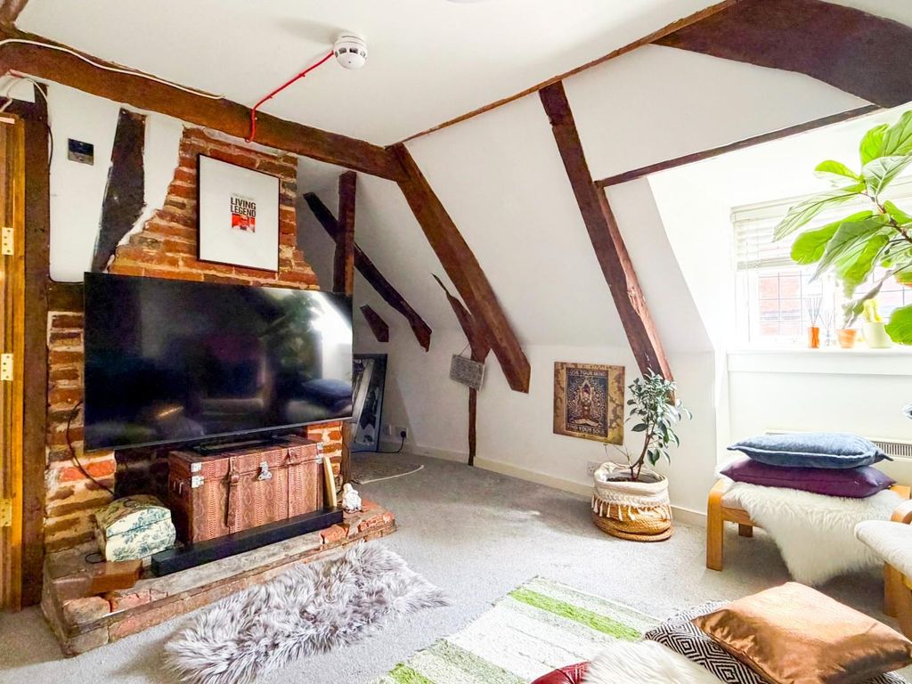 Property photo 3 of 7 Lounge 3.Jpg