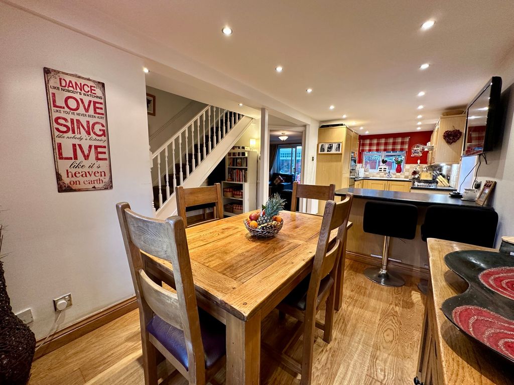 Property photo 3 of 21 Kitchen/Diner