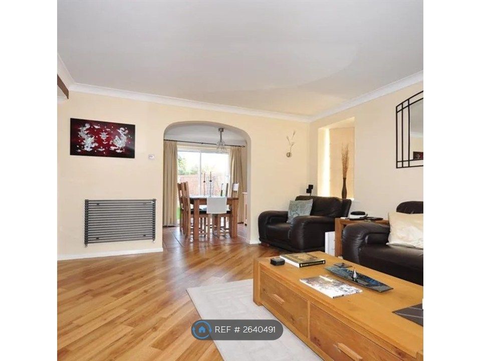 Property photo 1 of 11 Lounge To Dining Area