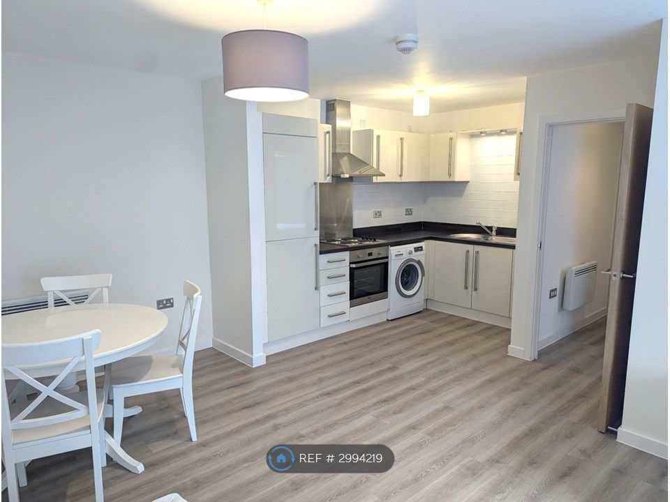 Property photo 2 of 14 Kitchen
