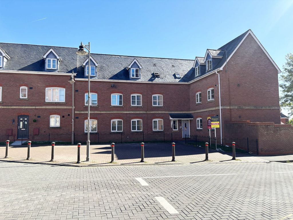Property photo 2 of 11