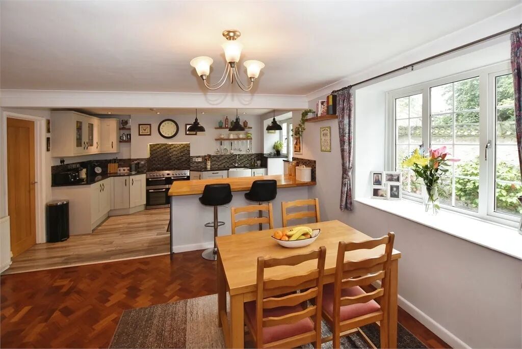 Property photo 2 of 18 Picture 2