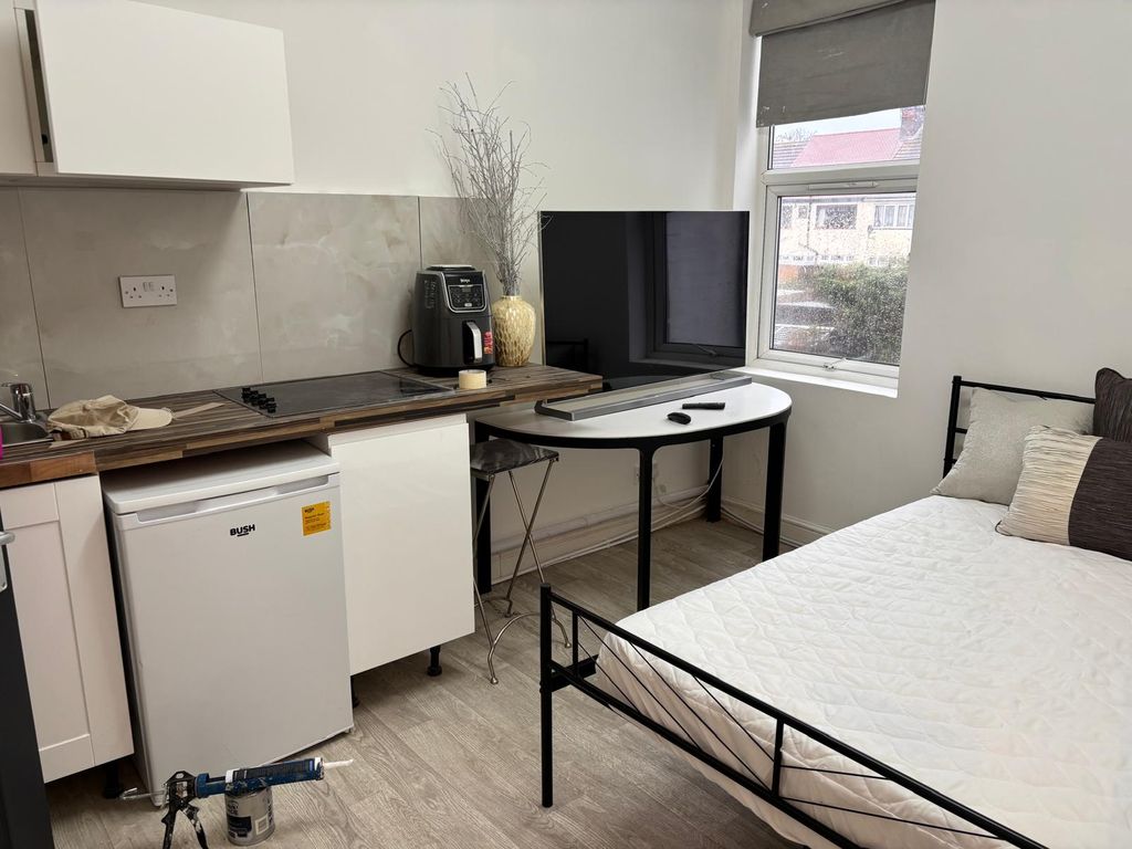 Property photo 1 of 4