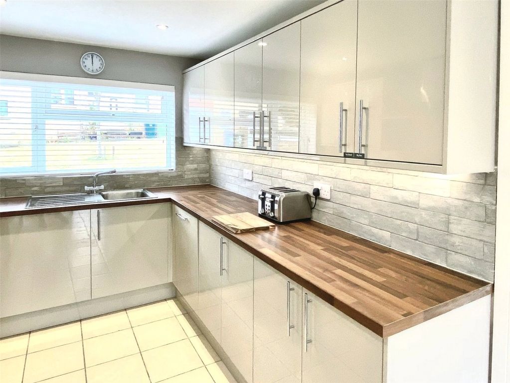 Property photo 3 of 14 Picture No. 19