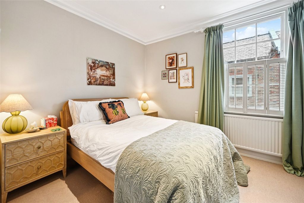 Property photo 2 of 9 Picture No. 18