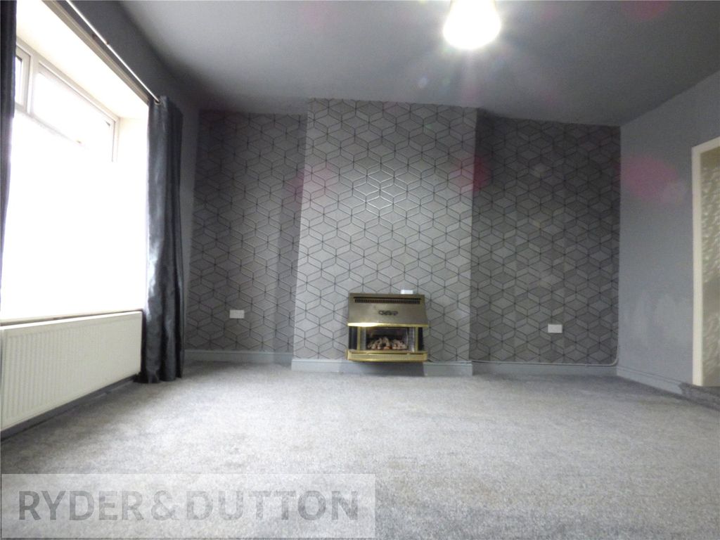 Property photo 3 of 14 Lounge