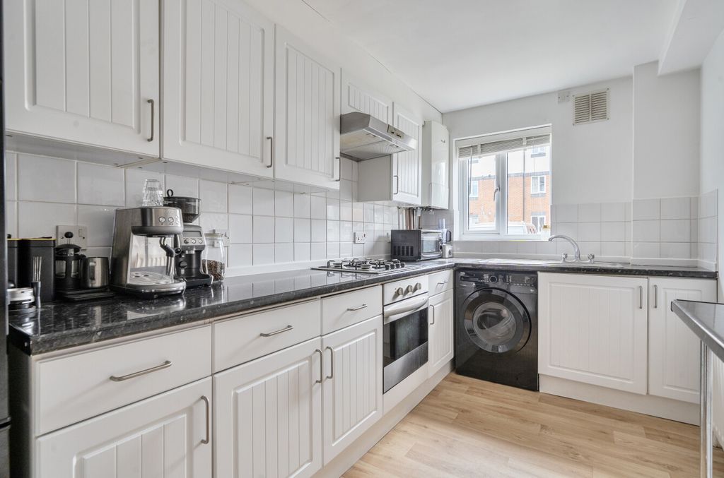 Property photo 3 of 19 1468617-12-6A1d92...