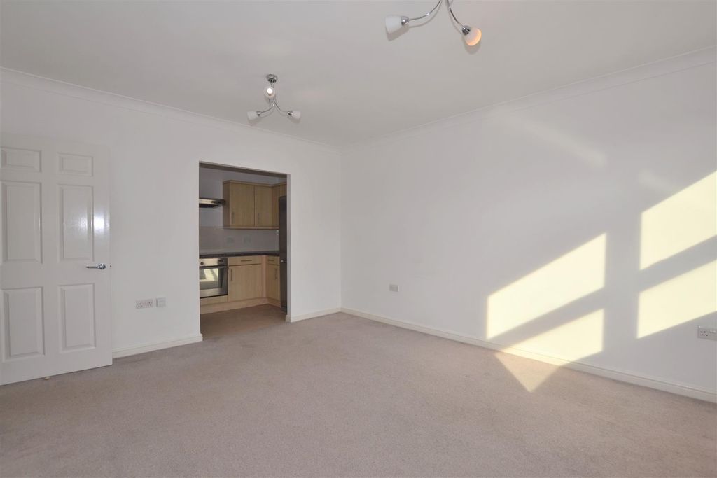 Property photo 2 of 6 Living Room