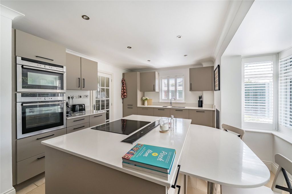 Property photo 2 of 15 Kitchen