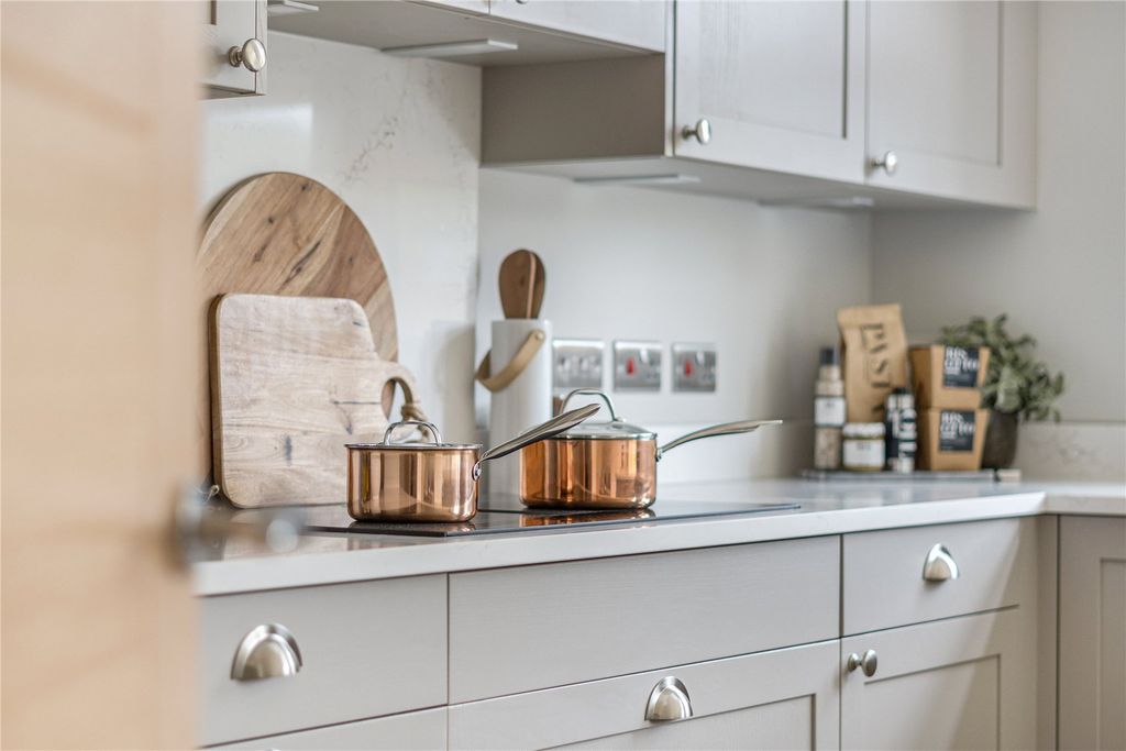 Property photo 2 of 17 Picture No. 29