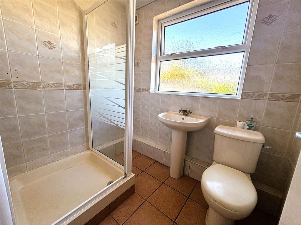 Property photo 3 of 15 Shower Room