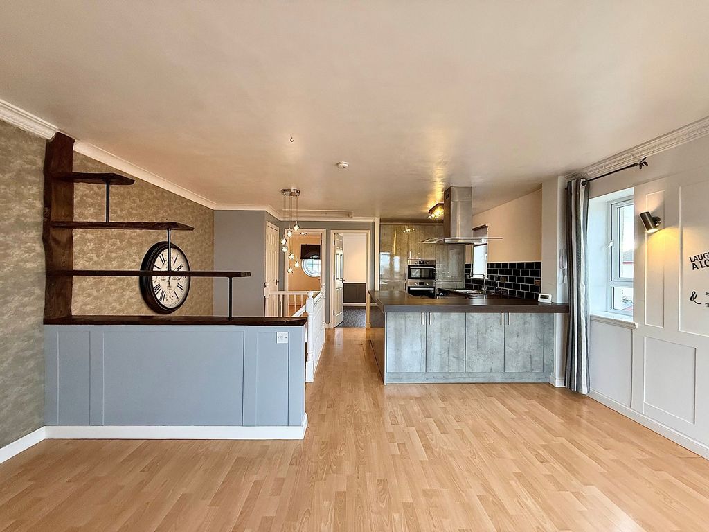 Additional image 5 of 3 bed flat for saleSouth Beach Road, Ayr KA7