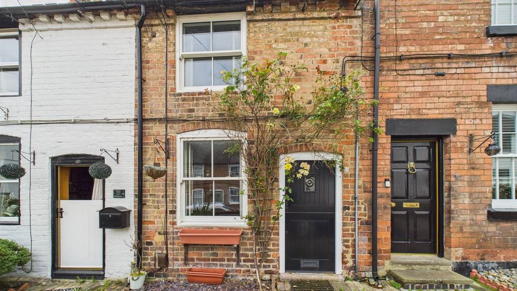 Property photo 1 of 9 2478602