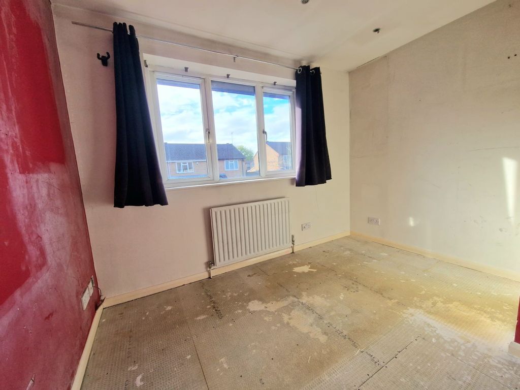 Property photo 3 of 16