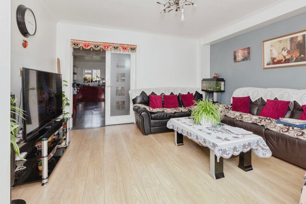 Property photo 2 of 15 Pbox-Img.Jpg