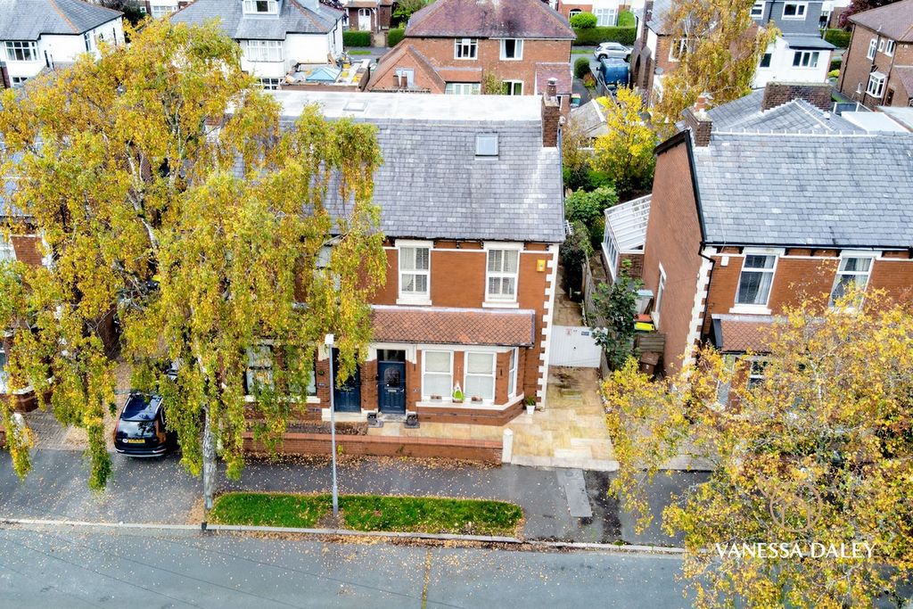 Property photo 1 of 50