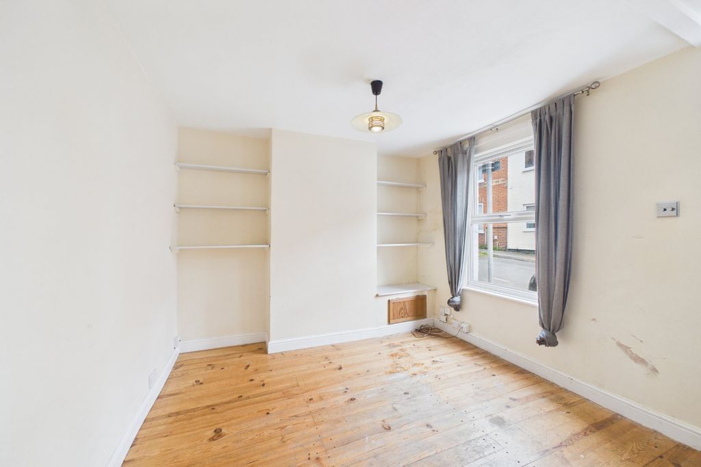 Property photo 2 of 7 Picture No. 01