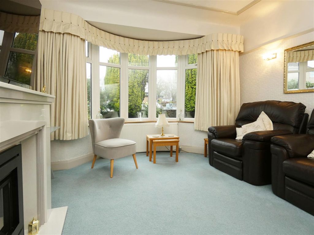 Property photo 2 of 31