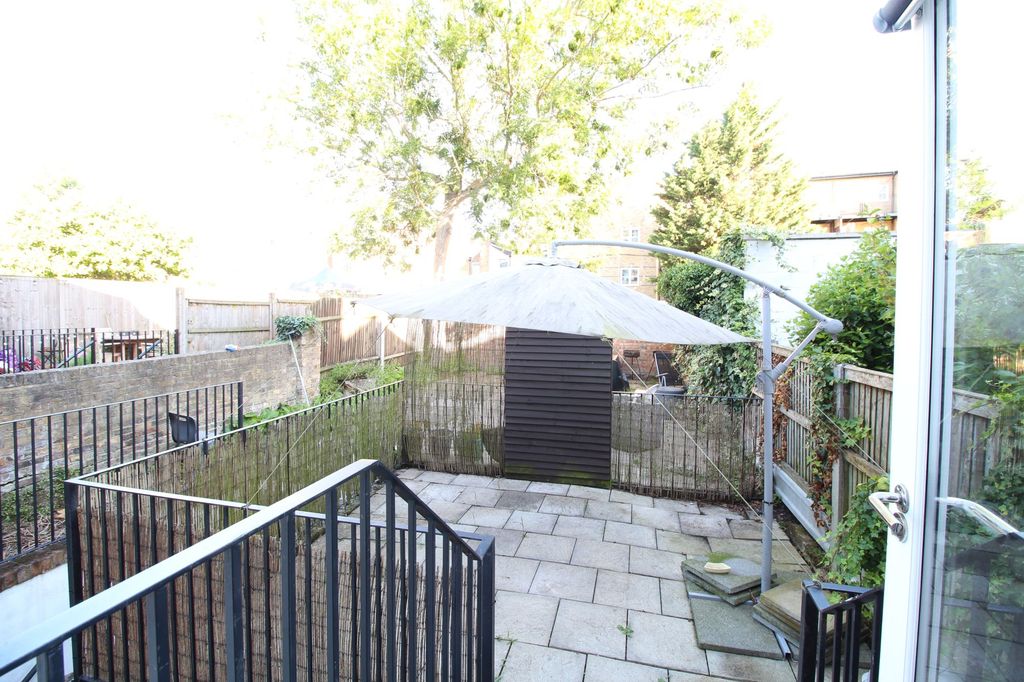 Property photo 2 of 7