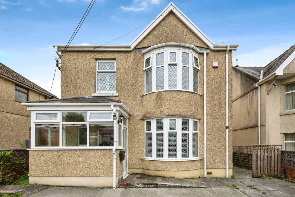 Property photo 1 of 15